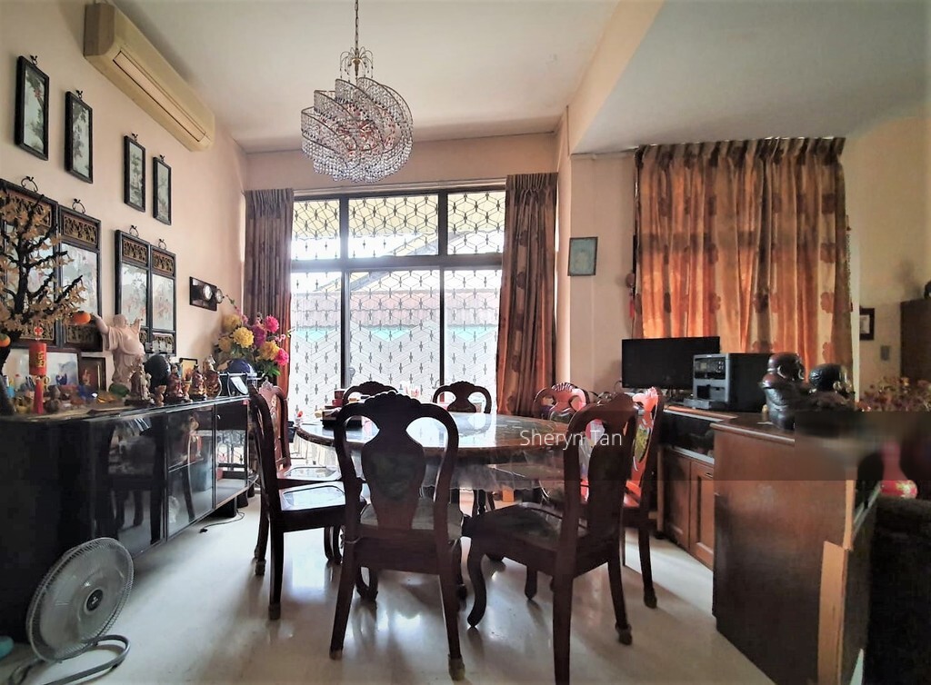 Upper Changi Road (D16), Semi-Detached #253586831